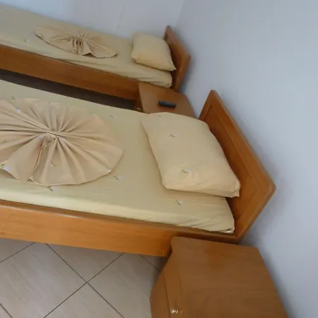 ホテル Chicago Sarandë