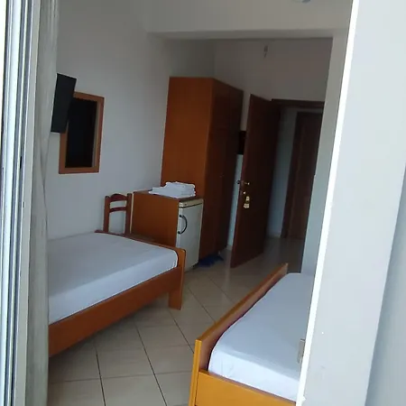 ホテル Chicago Sarandë