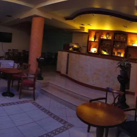 ホテル Chicago Sarandë