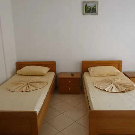 Chicago Hotel Sarandë
