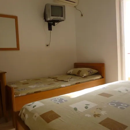 Chicago Hotel Sarandë