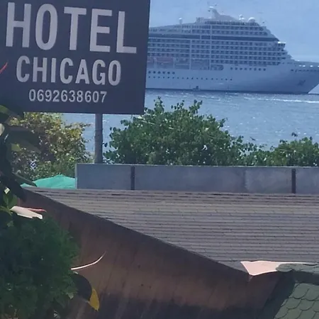 Chicago Hotel 3*