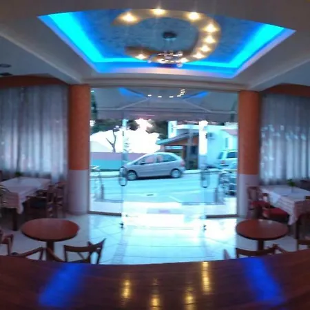 Chicago Hotel 3*