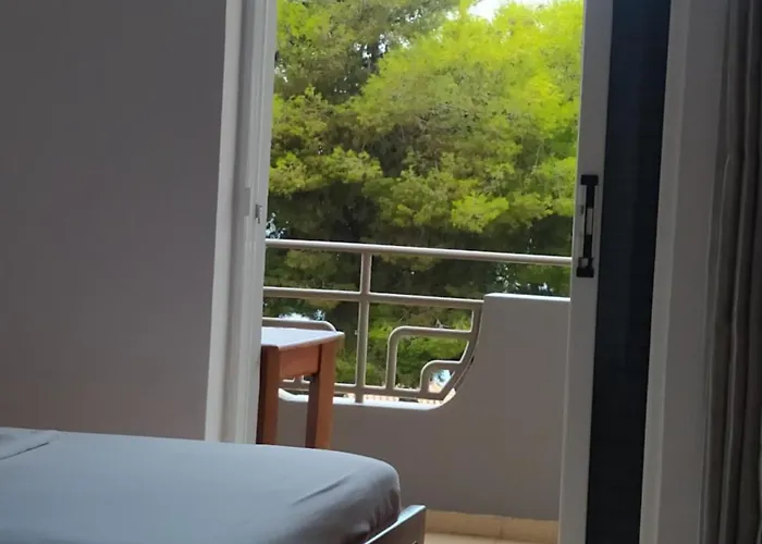 Chicago Hotel Sarandë